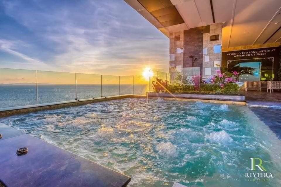 The Riviera Monaco 1br 44