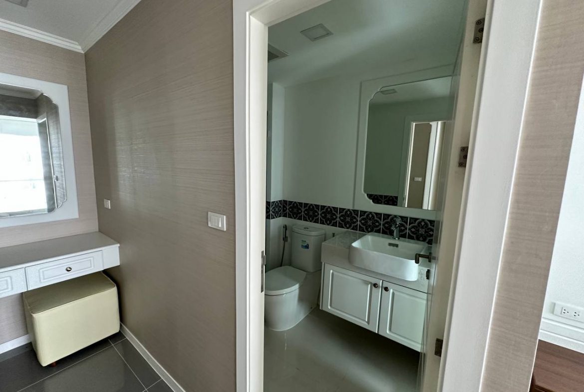 The Orient Resort & Spa 2br 75sqm 20