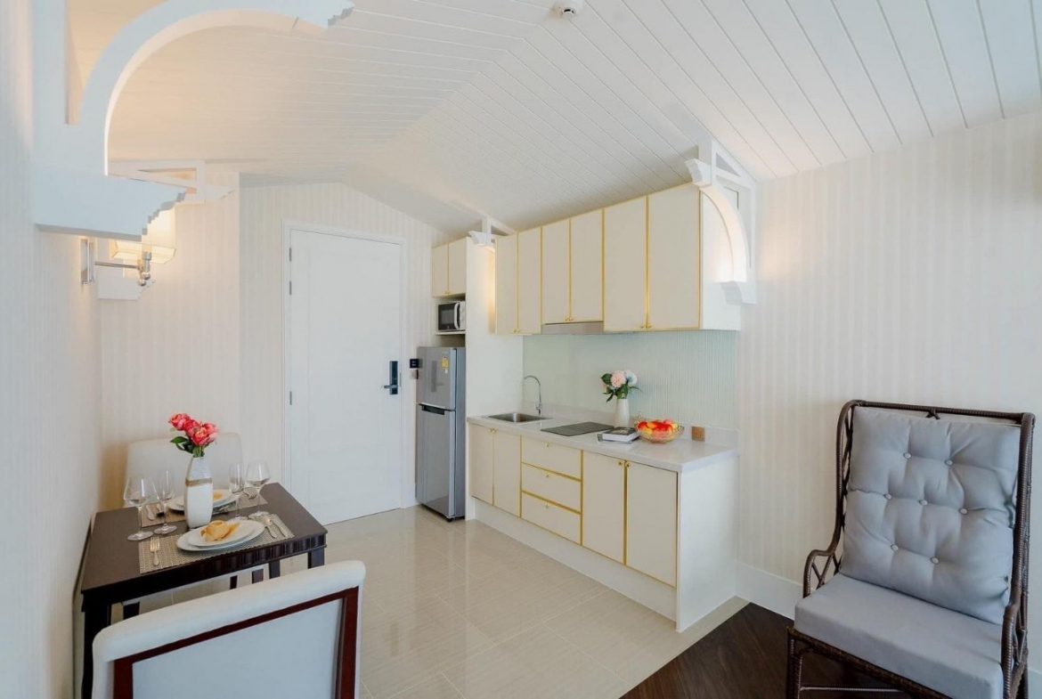 Grand Florida Beach Front 1br 42sqm 18