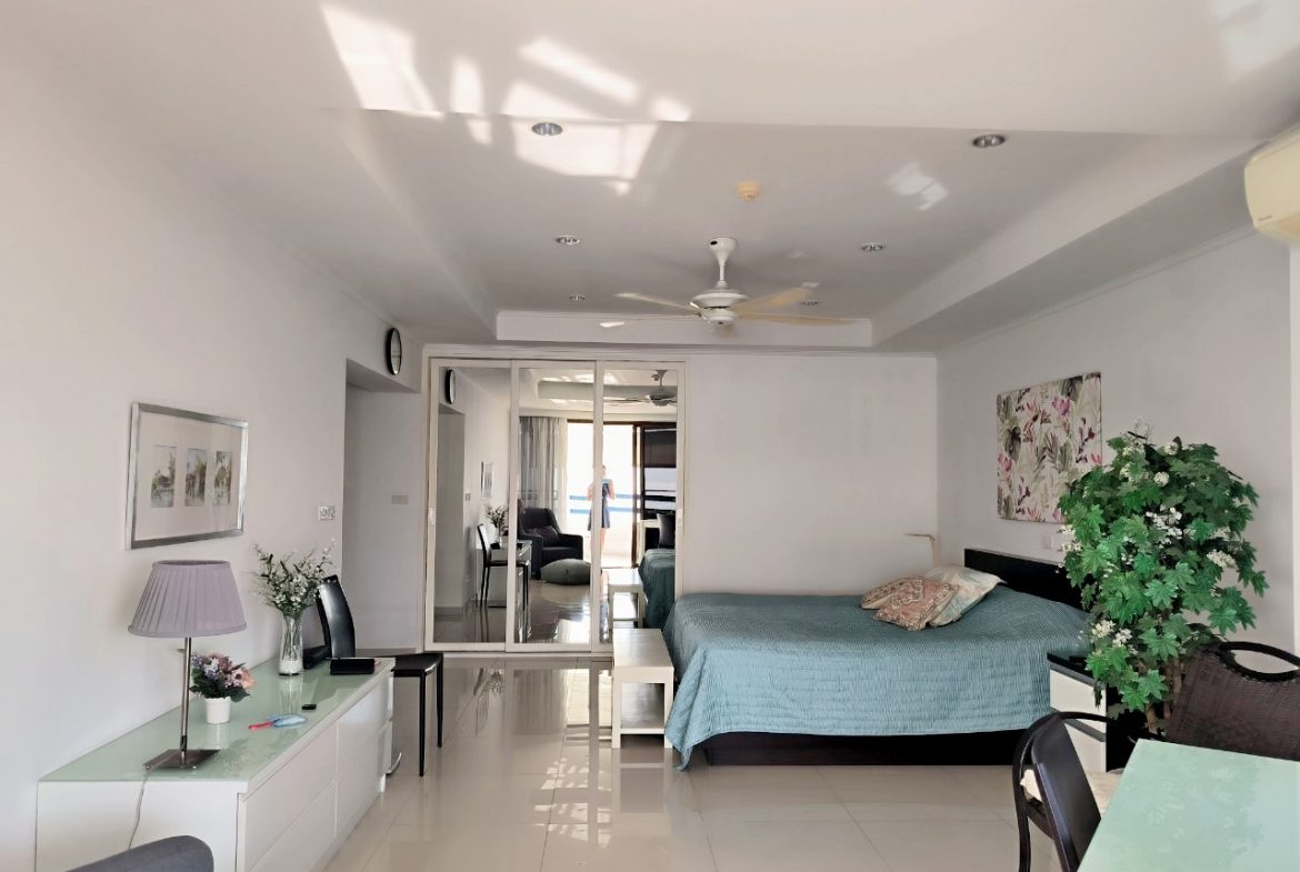 JTC25011 Jomtien Plaza Condotel 1br 106sqm 16