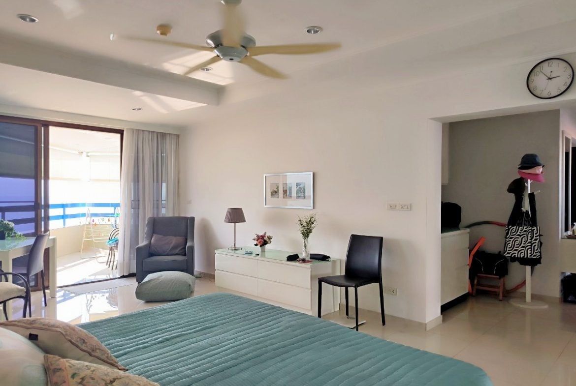 JTC25011_18 Jomtien Plaza Condotel 1br 106sqm 13