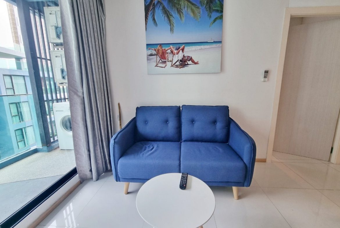 Acqua Condominuim 1br 37