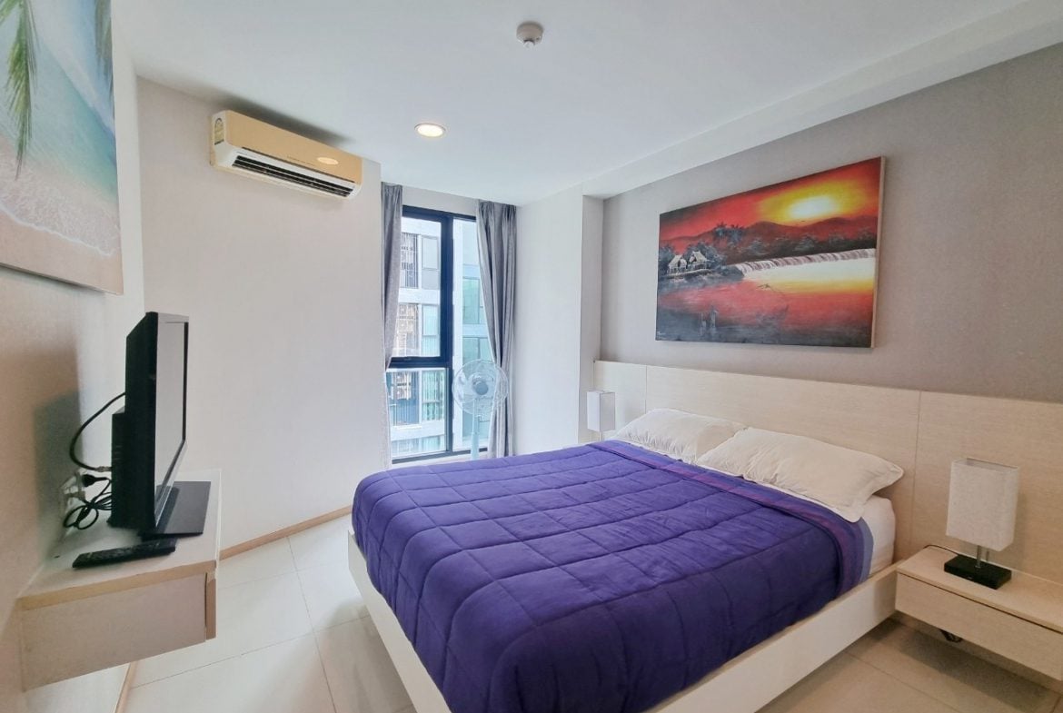 Acqua Condominuim 1br 37