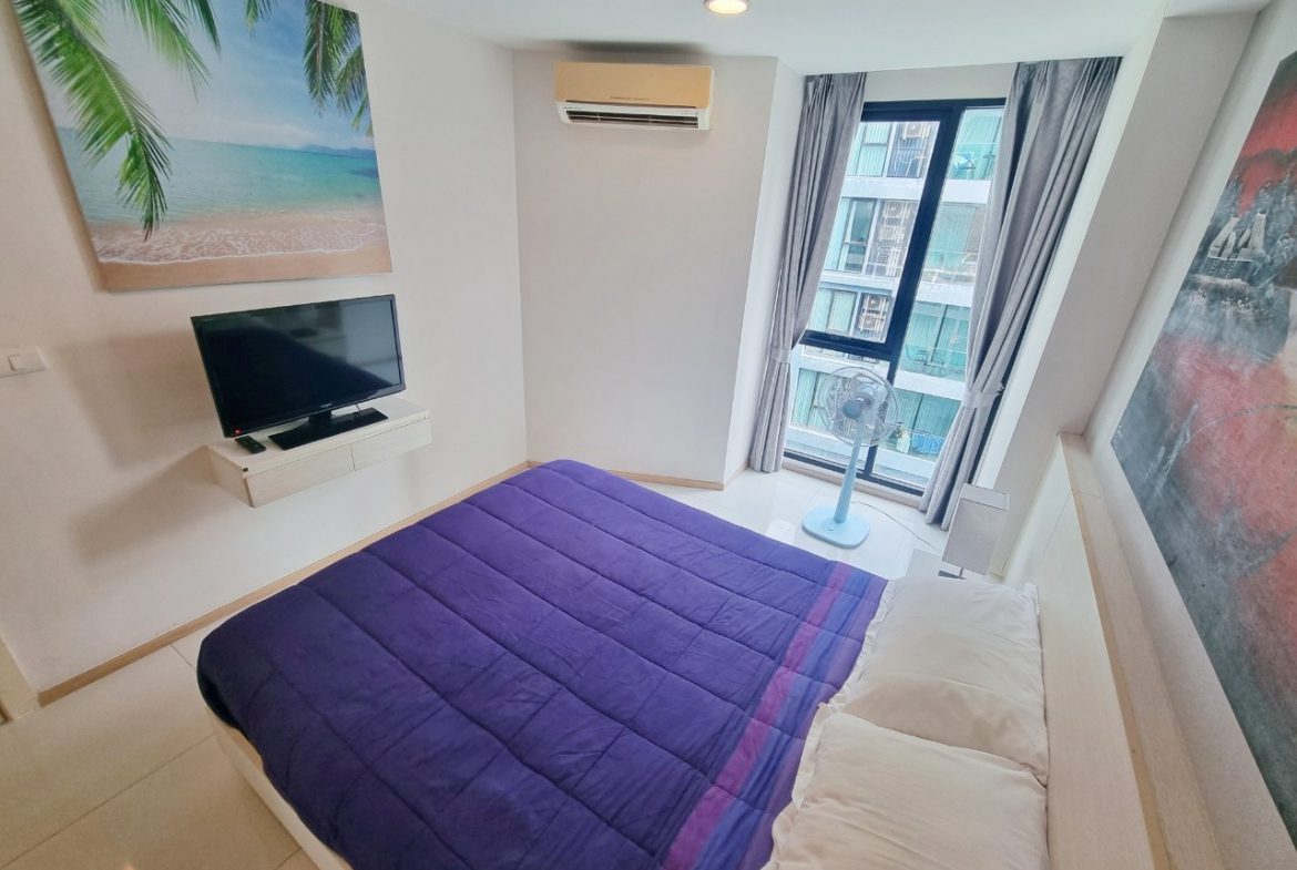 Acqua Condominuim 1br 37