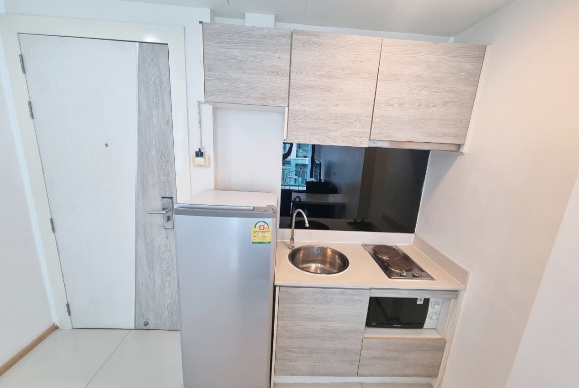 Acqua Condominuim 1br 37