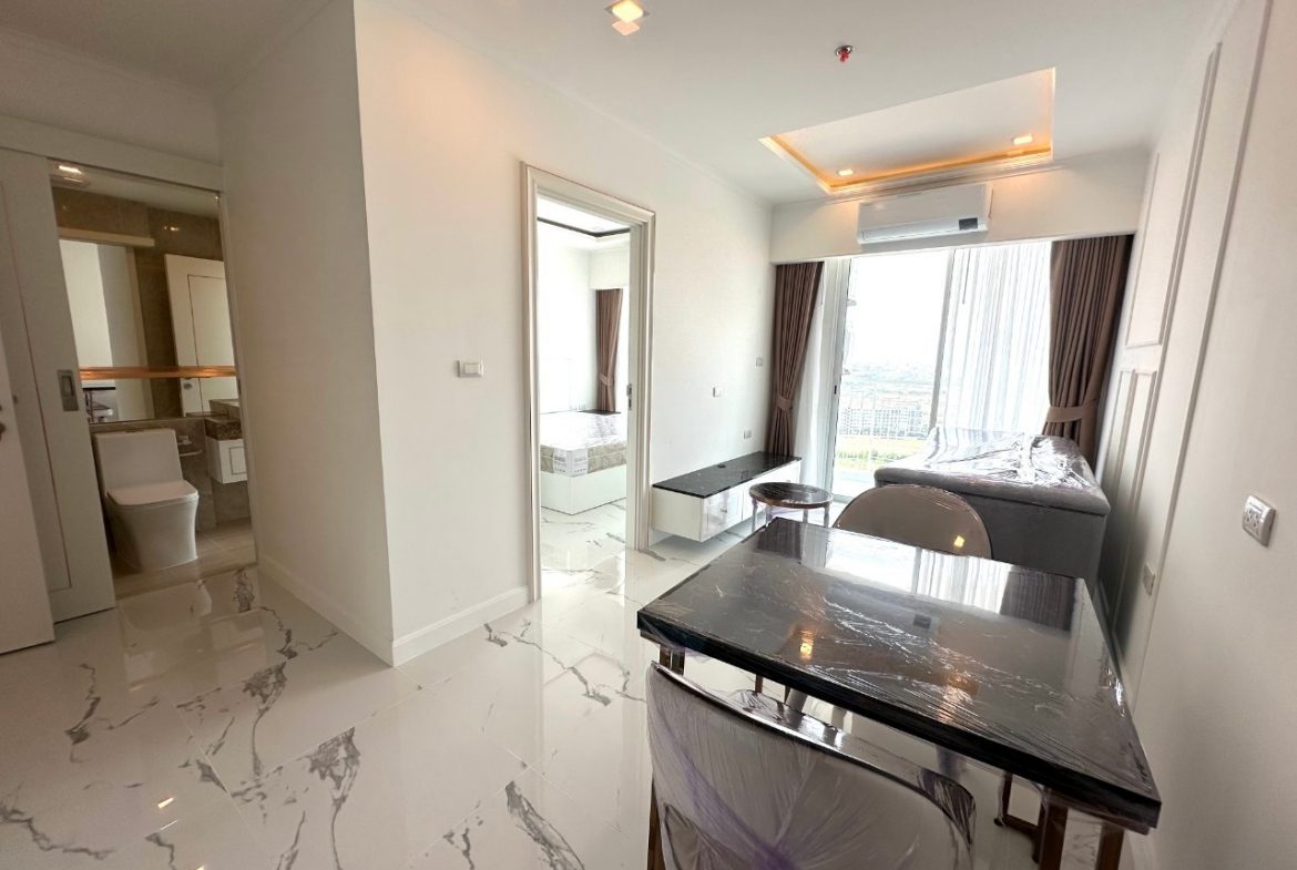 JTC25080_14 The Empire Tower 1br 31