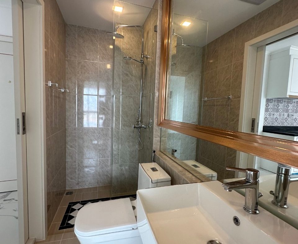 JTC25080_3 The Empire Tower 1br 31