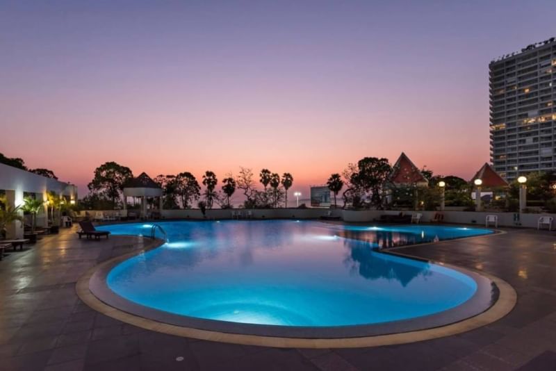 JTC25112_2 Jomtien Plaza Condotel 3br 297sqm 18