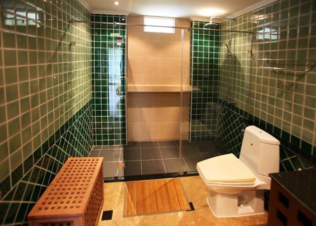 JTC25182_11 The Residence 1br 80