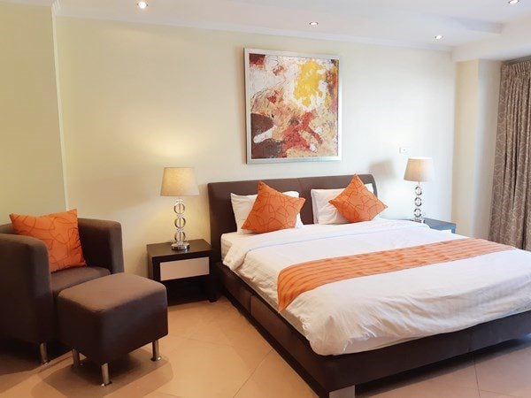 JTC25182_7 The Residence 1br 80