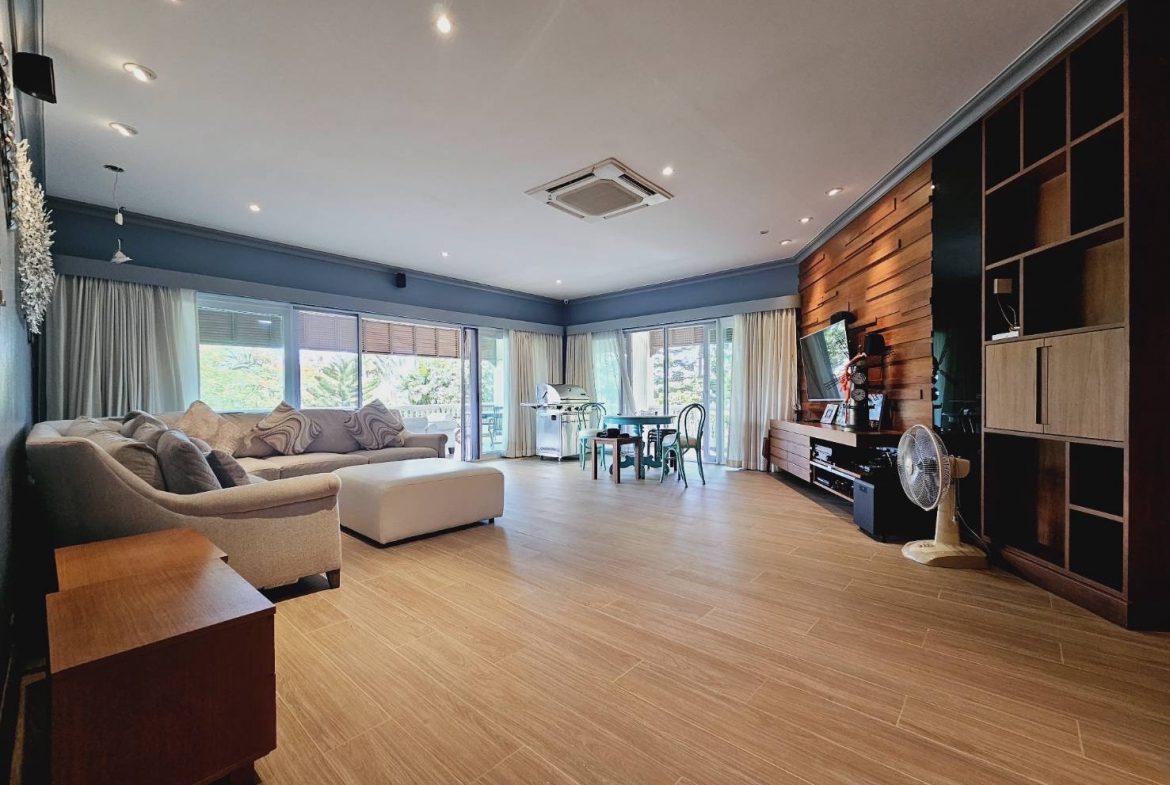 Baan Somprasong Condo 2br 243sqm 1