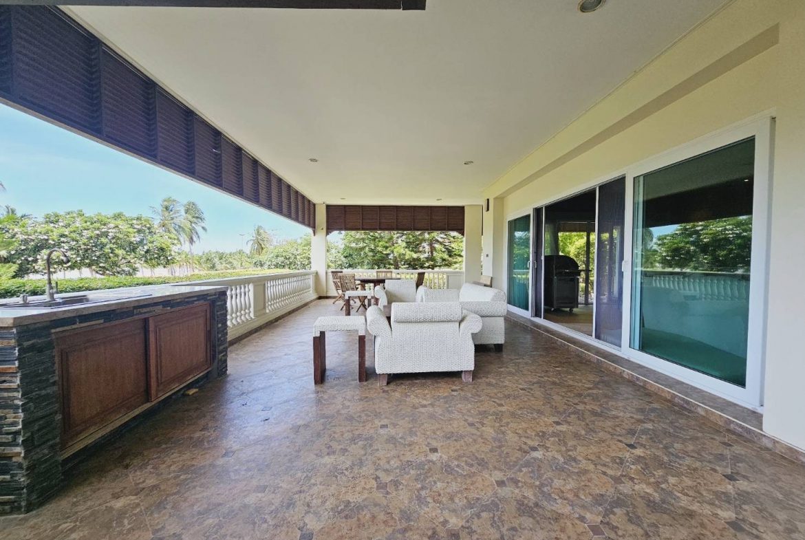 JTC25187_7 Baan Somprasong Condo 2br 243sqm 9