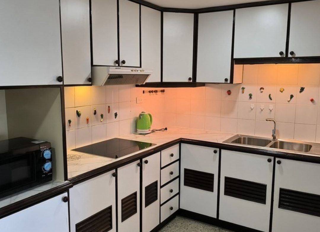 Sompong Condo 2br 191
