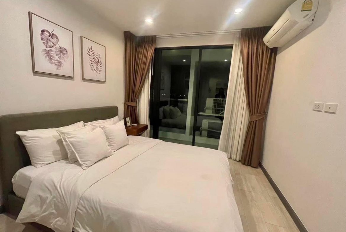 De Amber condominium 2br 82