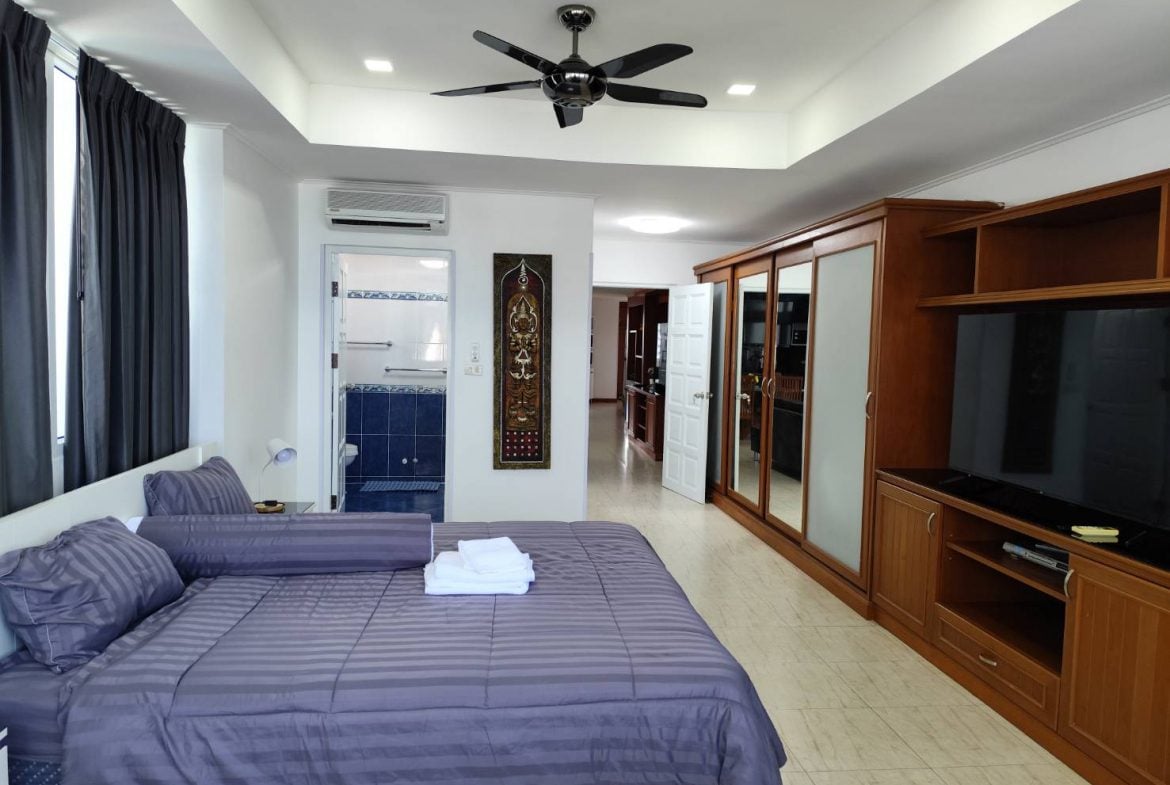 Jomtien Complex Condotel 2br 122sqm 11