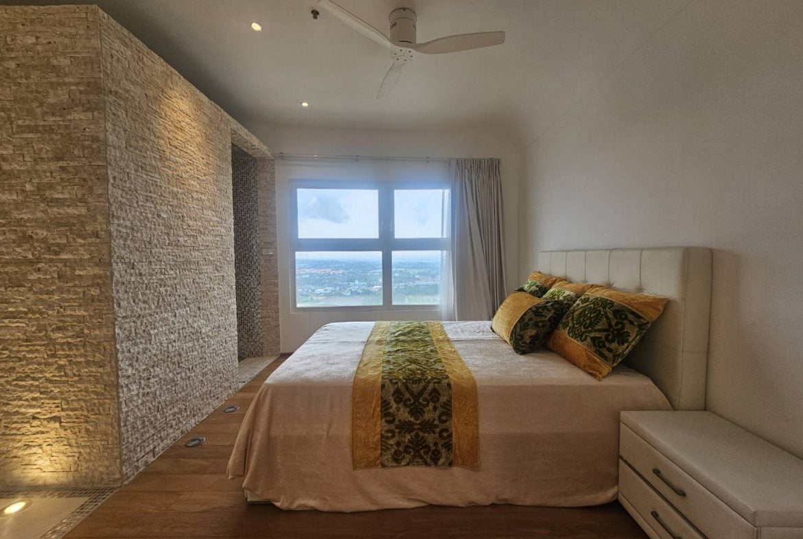 Metro Jomtien Condotel 2br 199sqm 14