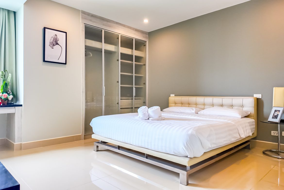 La Royale Beach 2br 148sqm 13