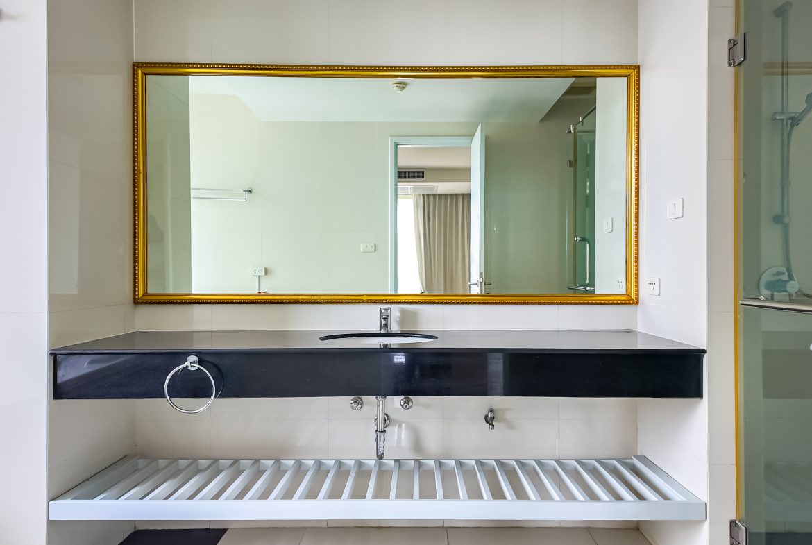 La Royale Beach 2br 148sqm 10