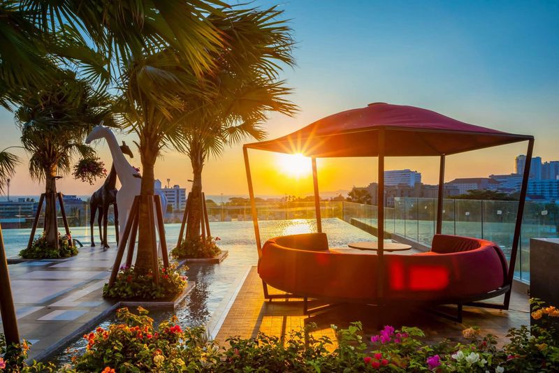 JTC25953_10 The Riviera Ocean Drive 1br 30