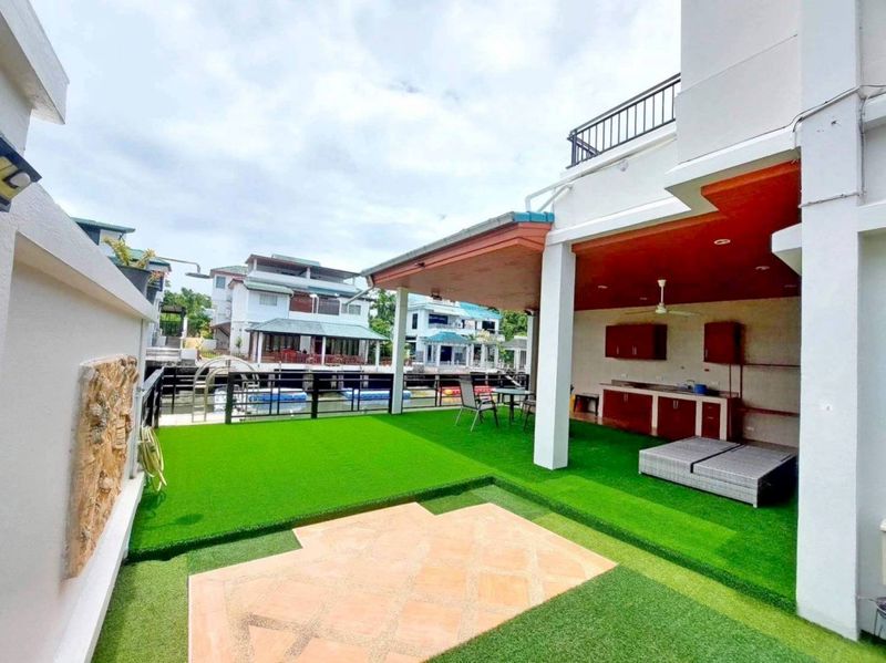 Jomtien Yacht Club 3 3br sqm 3