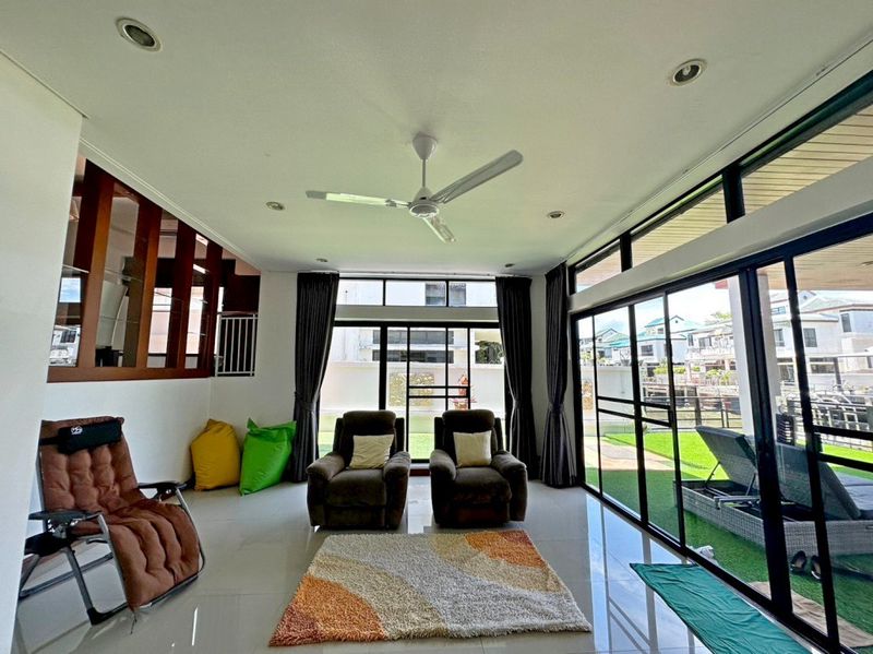 Jomtien Yacht Club 3 3br sqm 4