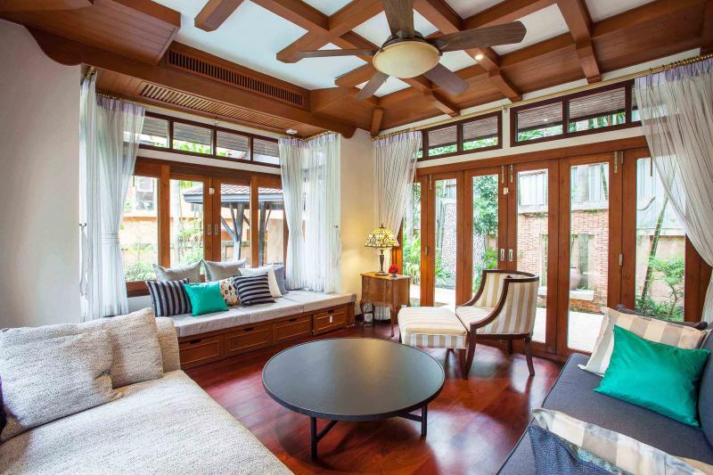 JTH21780_3 Dharawadi Thai House 4br 600sqm 4