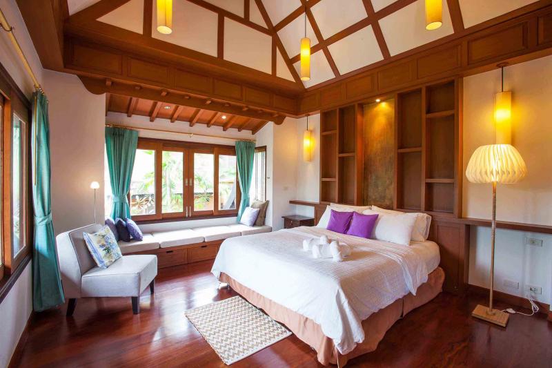 JTH21780_5 Dharawadi Thai House 4br 600sqm 6