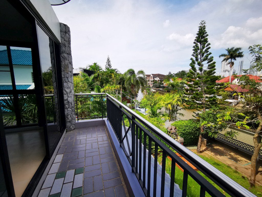 Jomtien Yacht Club 3 3br sqm 18