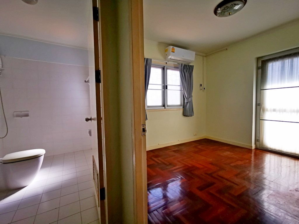 JTH23869_1 Baan Suan Lalana 3br sqm 17