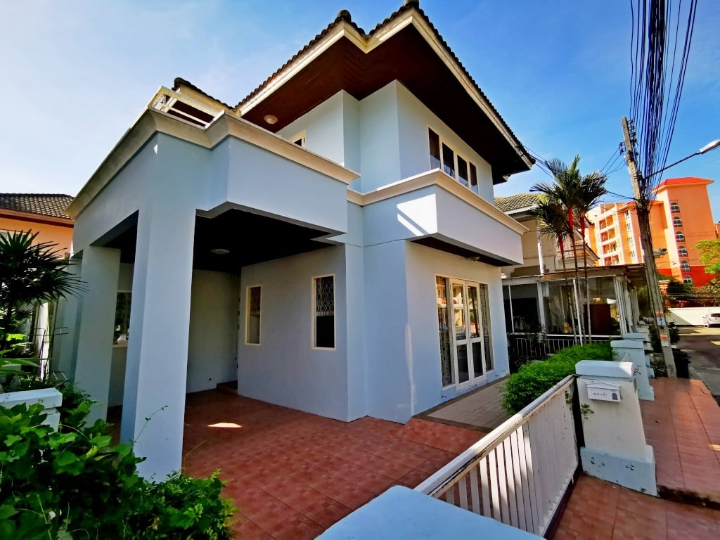 Baan Suan Lalana 3br sqm 3