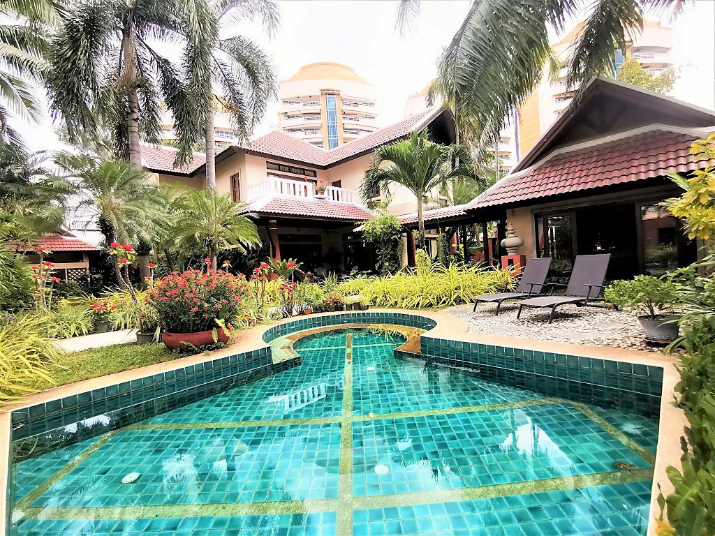 Thabali Village Jomtien 4br 450sqm 1