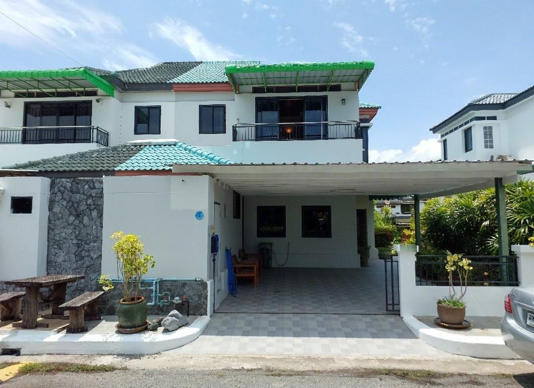 Jomtien Yacht Club 3 3br 190sqm 1