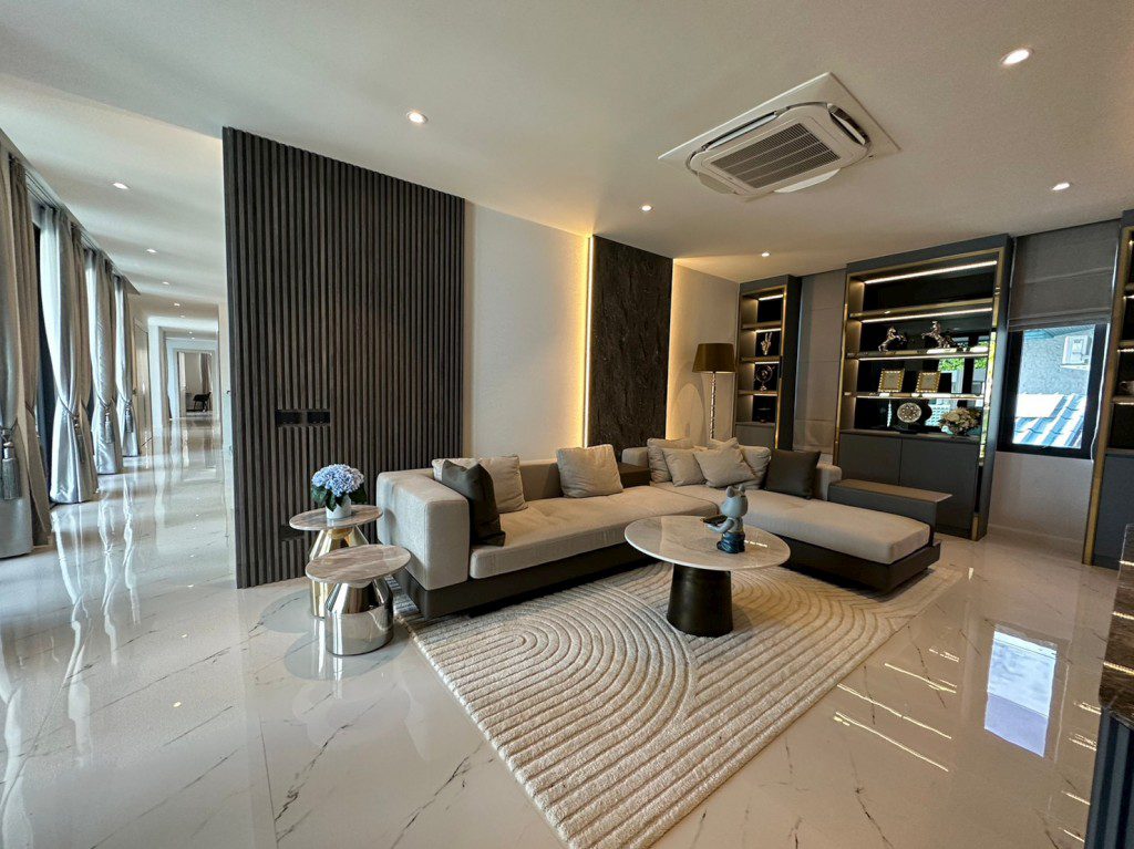 Без комплекса 6br 1039sqm 16