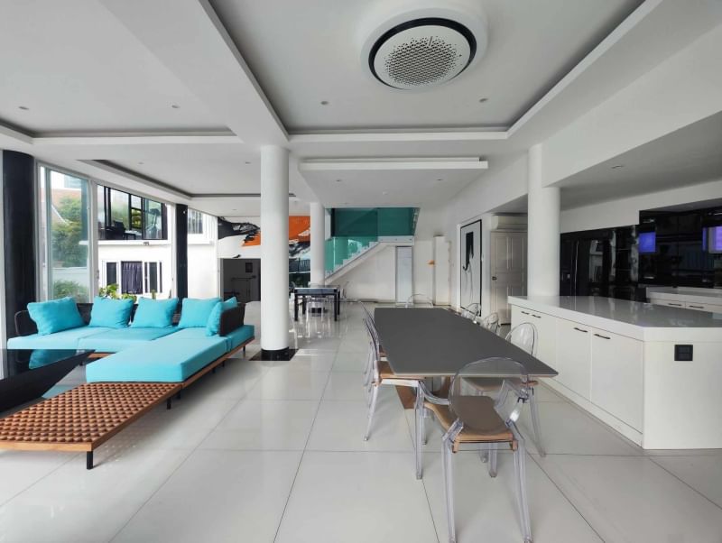 Dharawadi Thai House 10br 350sqm 7