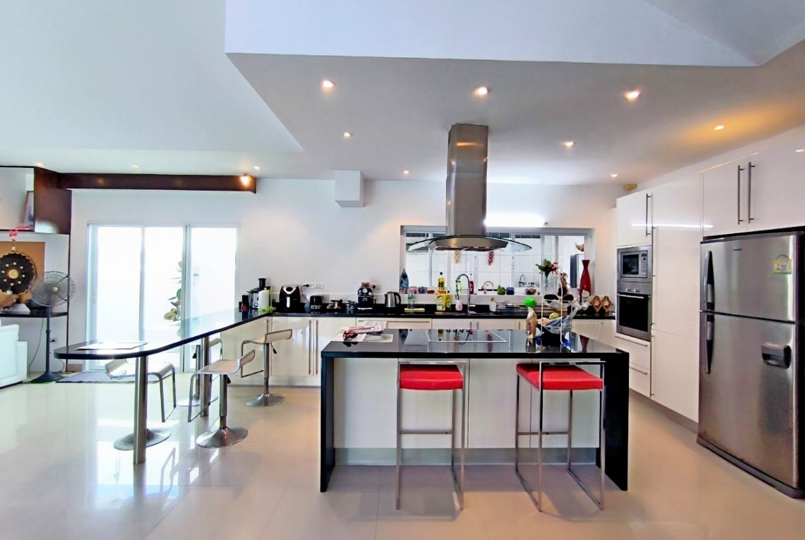 Jomtien Park Villa 3br 600sqm 13