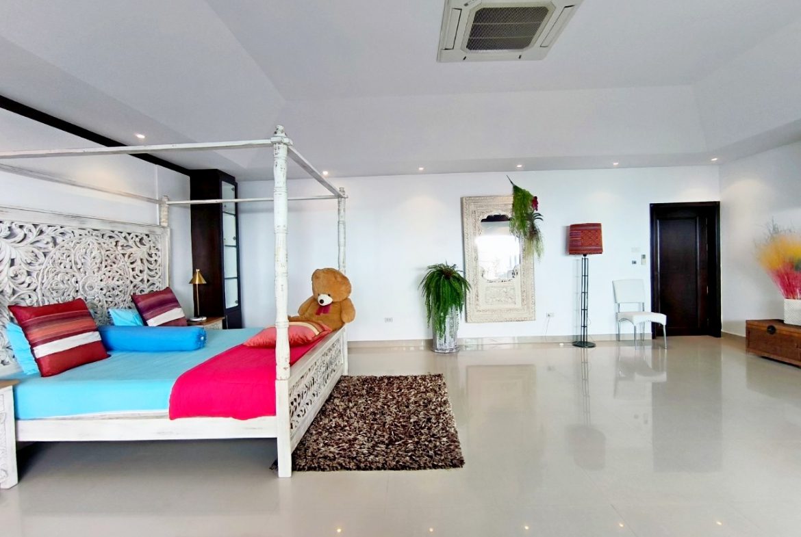 Jomtien Park Villa 3br 600sqm 19