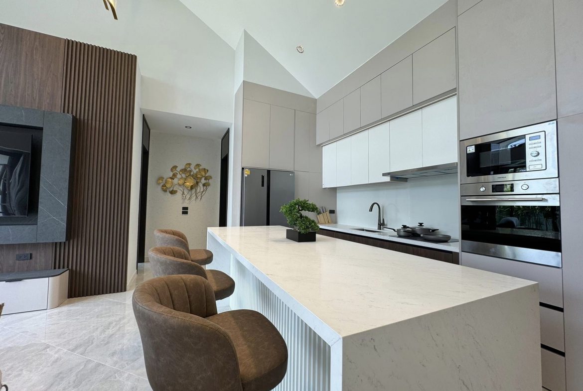 Без комплекса 4br 215sqm 13