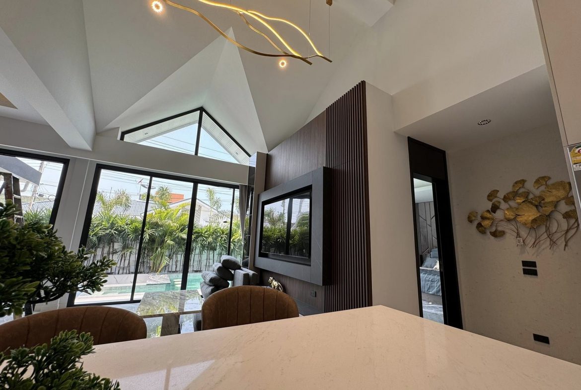 Без комплекса 4br 215sqm 10