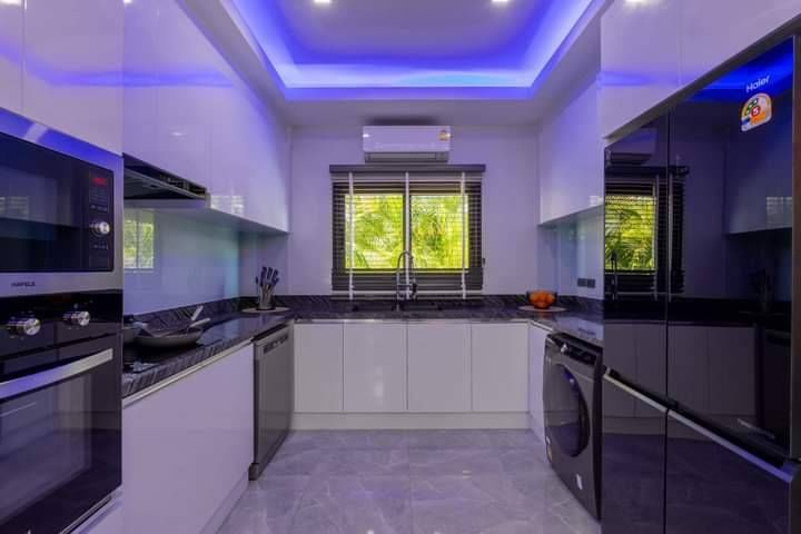 The write House 5br 240sqm 16