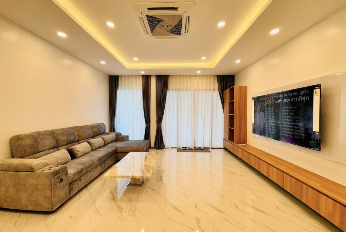 Eakmongkol 2 4br sqm 7