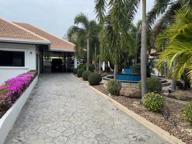 Jomtien Park Villa 6br sqm 2