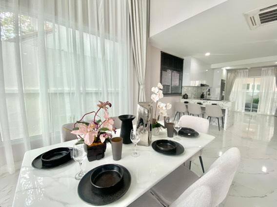 Baan Fah Rim Hadd 4br 215sqm 5