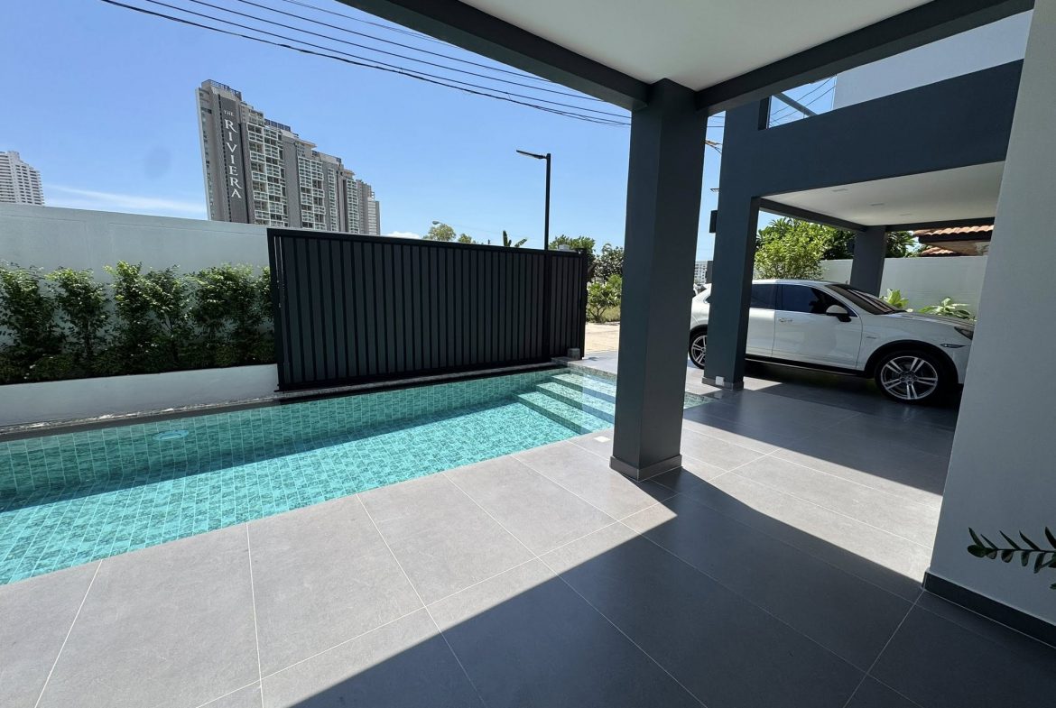 Aekmongkol Chaiyapreuk 2 6br 540sqm 4