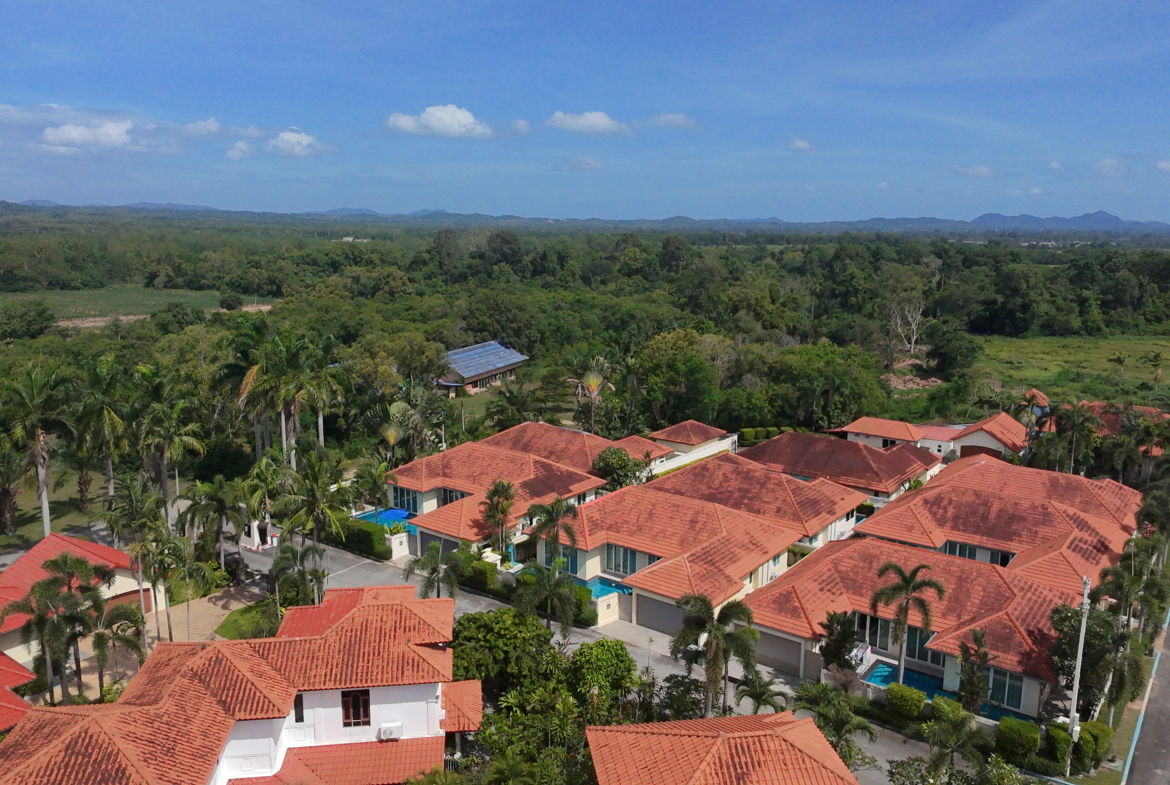 Whispering Palms 4br 210sqm 3