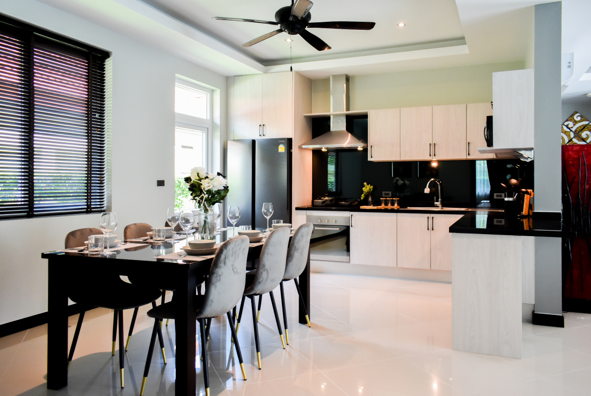 Whispering Palms 4br 210sqm 17