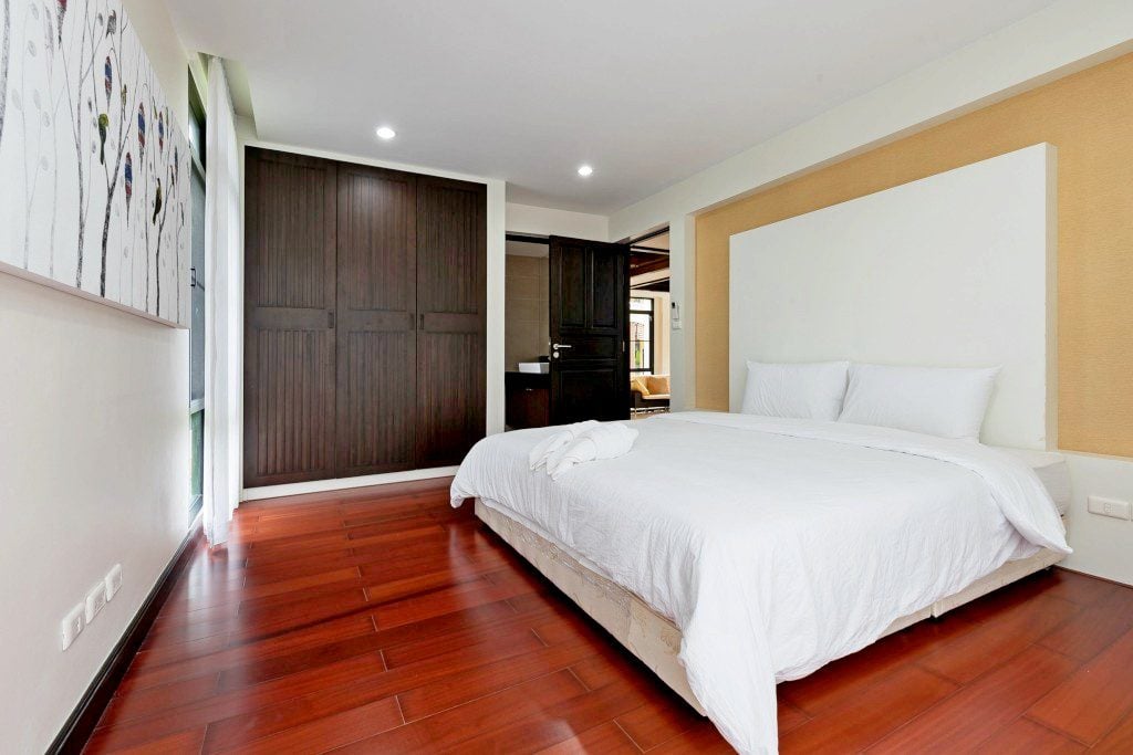 The Village near Horse shoe point 4br 400sqm 13