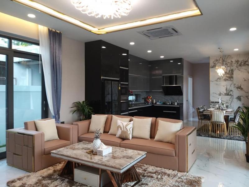 Palm lakeside Villa 5br 350sqm 4