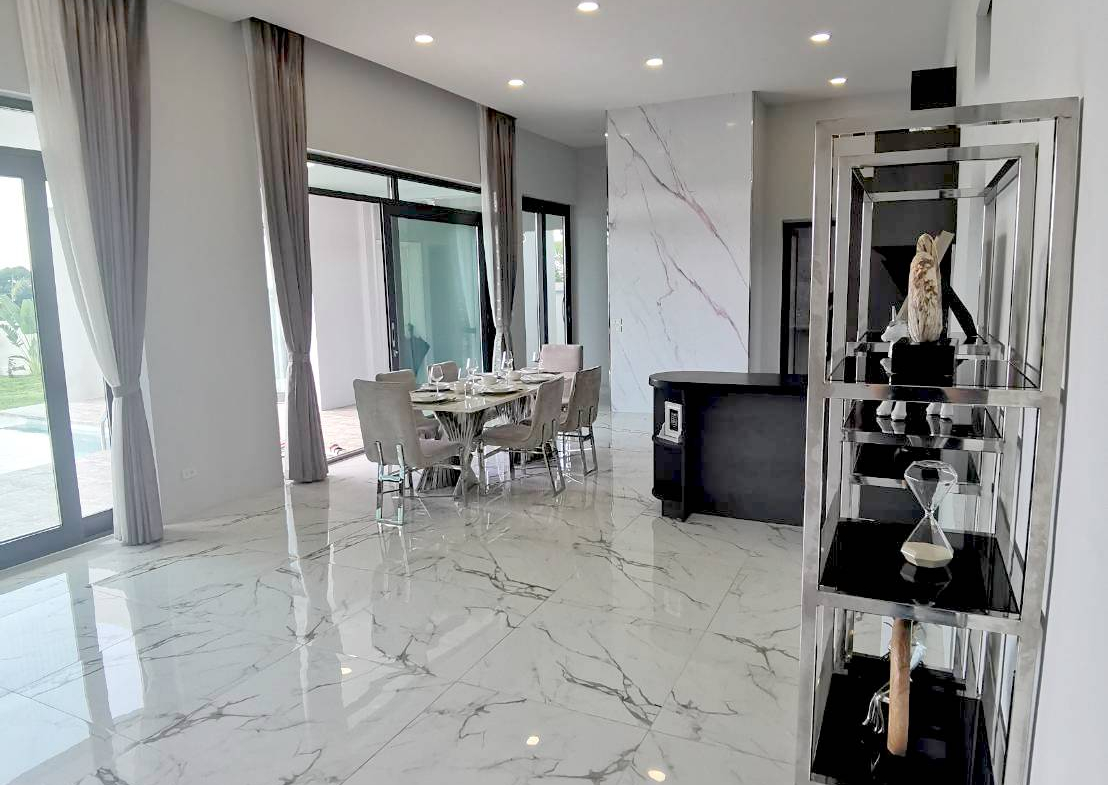 Palm lakeside Villa 3br sqm 12