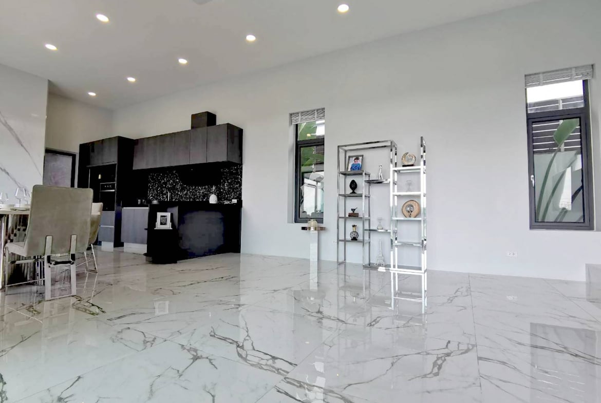 Palm lakeside Villa 3br sqm 8