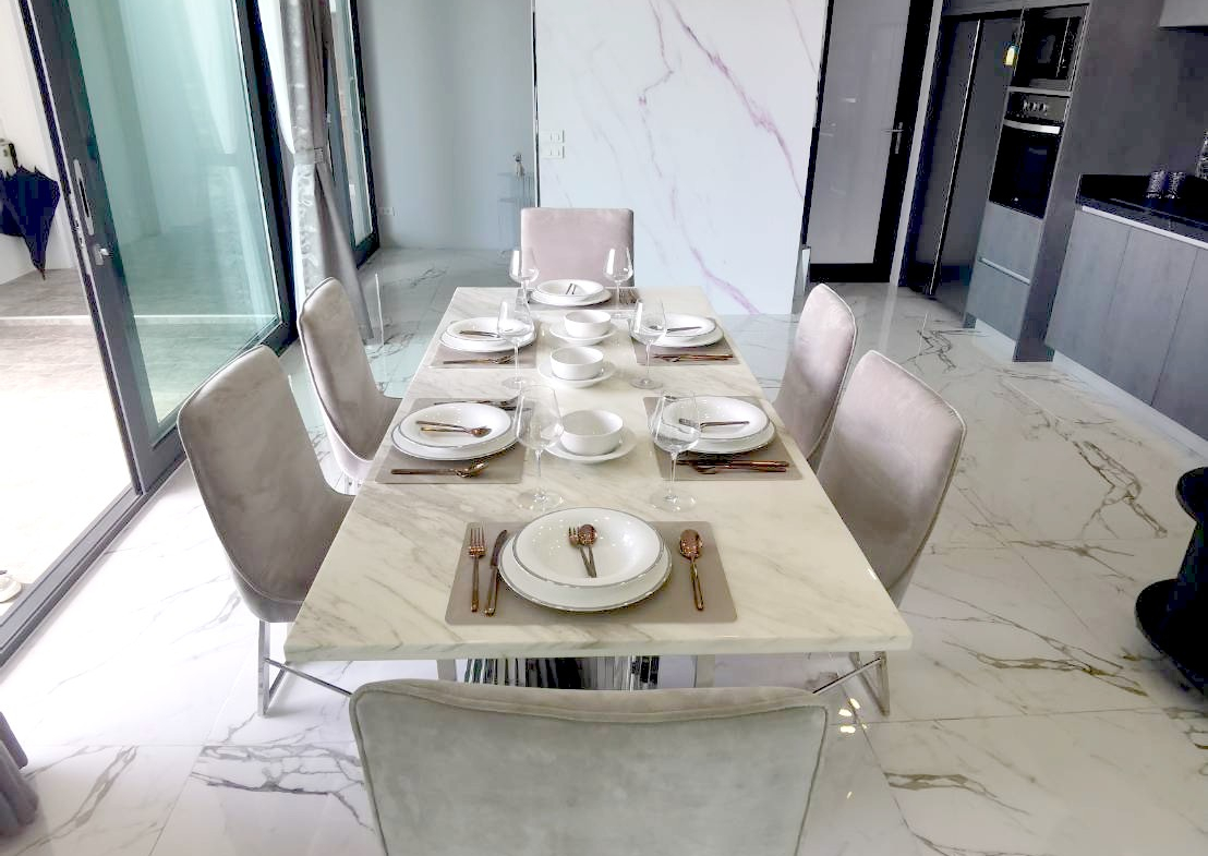 Palm lakeside Villa 3br sqm 10